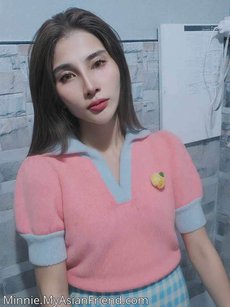 Minnie's personal blog photo 1 added Wednesday the 22nd of October 2025