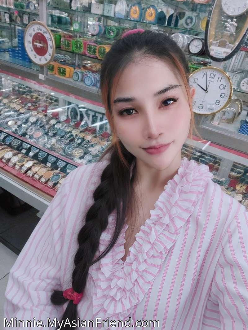 Minnie's personal blog photo 1 added Thursday the 23rd of October 2025